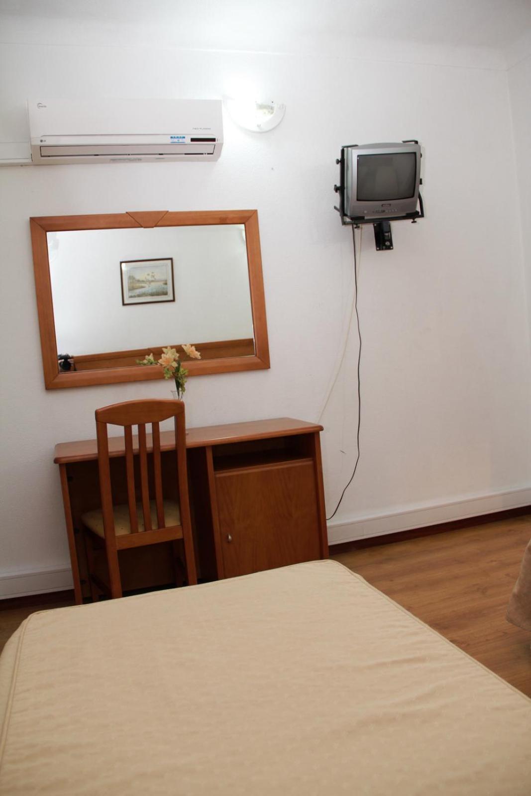 Bed and Breakfast Residencial Parque Celorico Da Beira Exterior foto